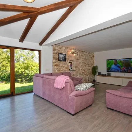 Holiday home Forest Breeze Retreat In Zminj