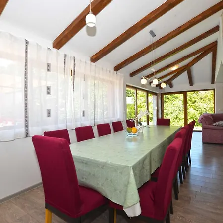 Forest Breeze Retreat In *