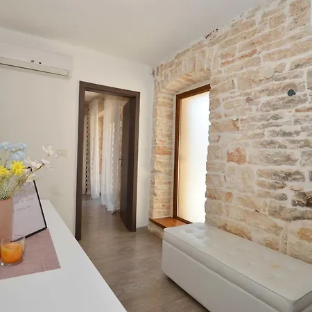 Holiday home Forest Breeze Retreat In *