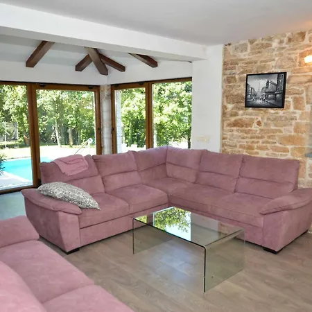 Сasa de vacaciones Forest Breeze Retreat In *